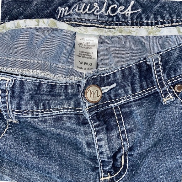 Maurice’s Women’s 7/8 Blue Bootcut Faded Low Rise Denim - Picture 5 of 7